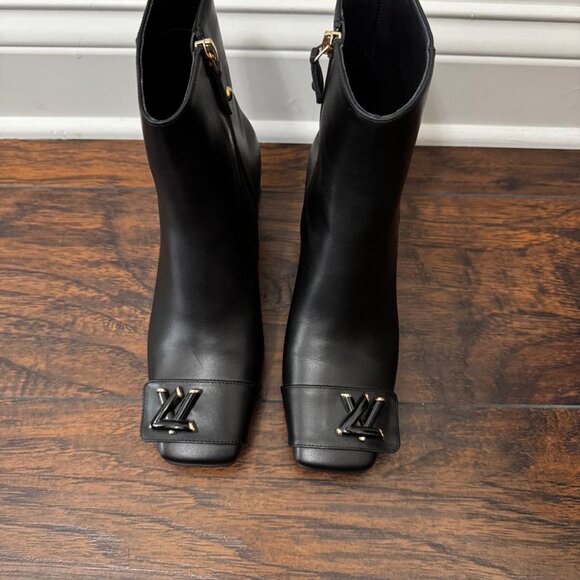 Chunky heel square toe monogram ankle bootie - Picture 2 of 8